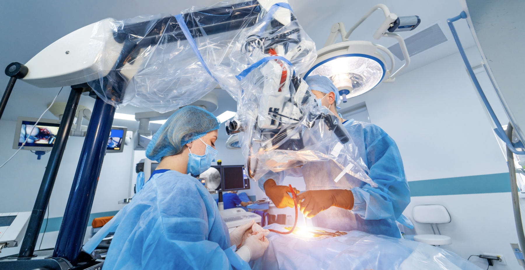 Alvica | Acupressure London | Back Pain London | Innovative Medical Device | Medical Technology Distribution and Retail | ScopeEye: Revolutionizing Robotic Surgery with Innovative Glasses for Enhanced Medical Staff Efficiency and Training Support